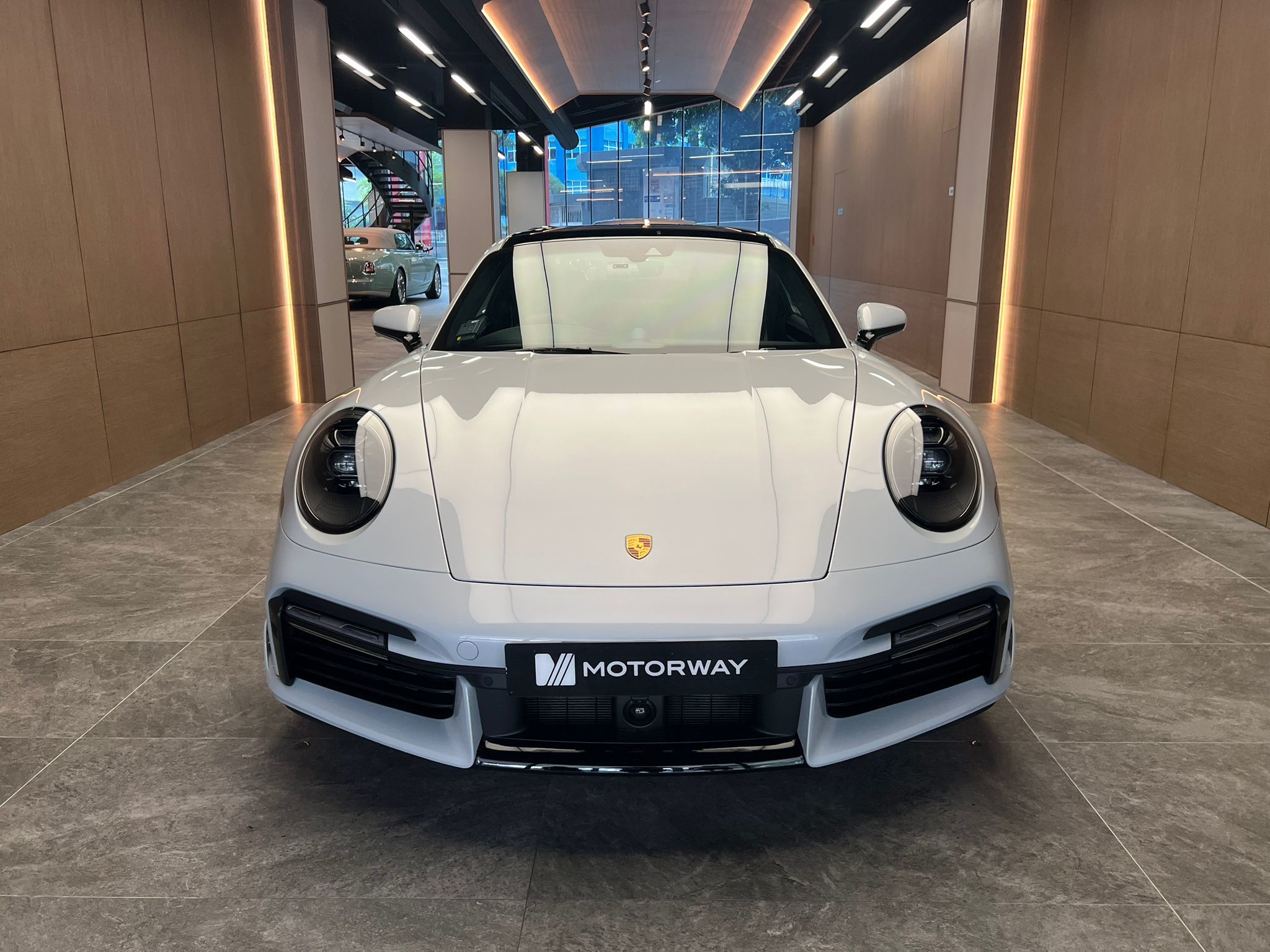 925348-large-1.jpg